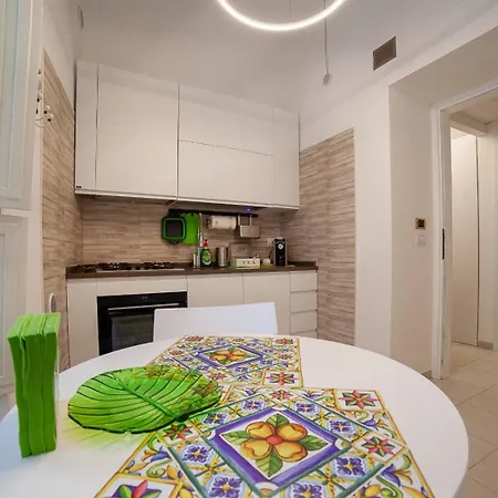 アパート La Dimora Di Ilios ラクイラ